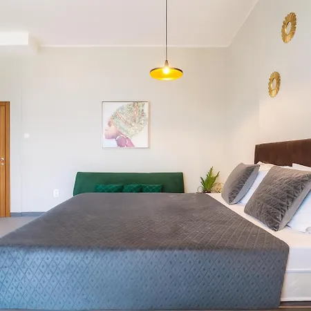 Waterfront Square * Belgrad